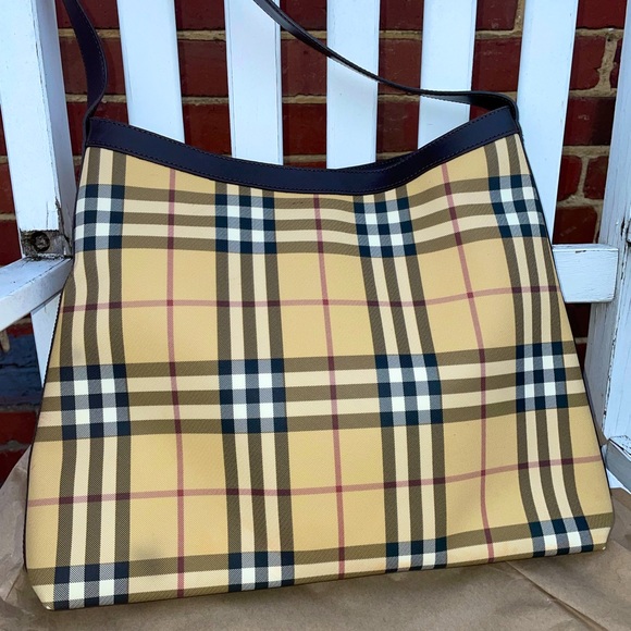 Burberry coated canvas shoulder tote - Picture 2 of 16